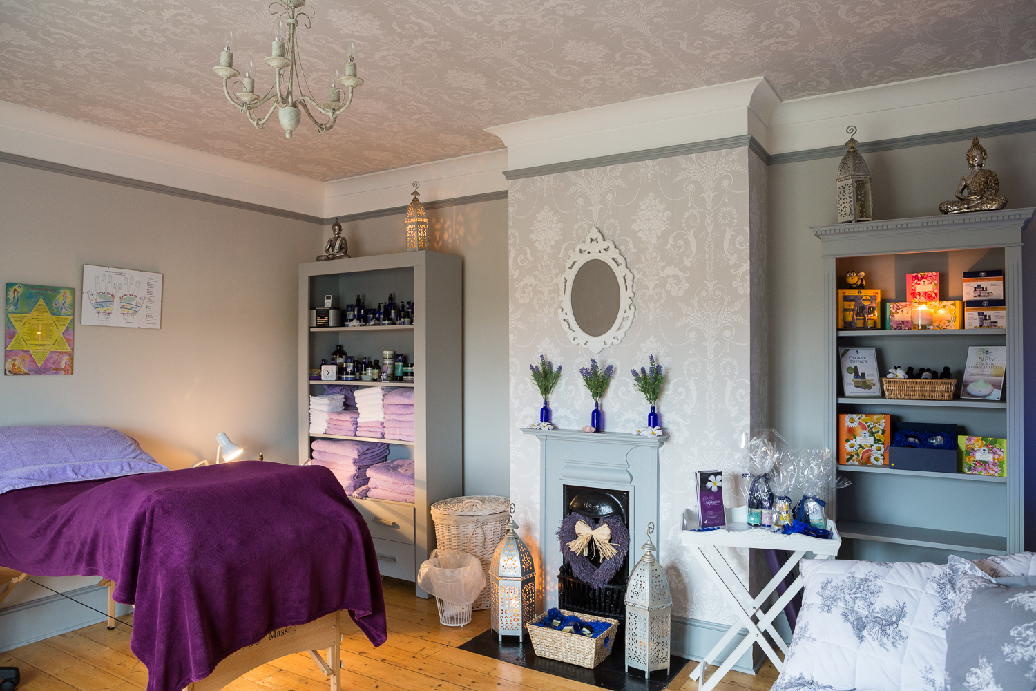 Jennette, complementary therapist © Jayne Lloyd
